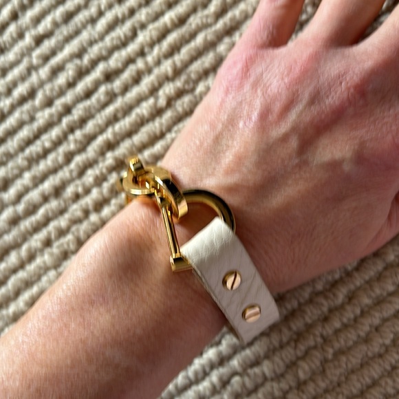 Leather and gold hardware bracelet. - Picture 3 of 6